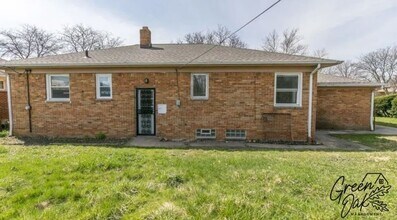 19201 Hathaway Ln in Warrensville Heights, OH - Building Photo - Building Photo