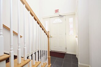 1052 Glenwood Station Ln in Charlottesville, VA - Building Photo - Building Photo