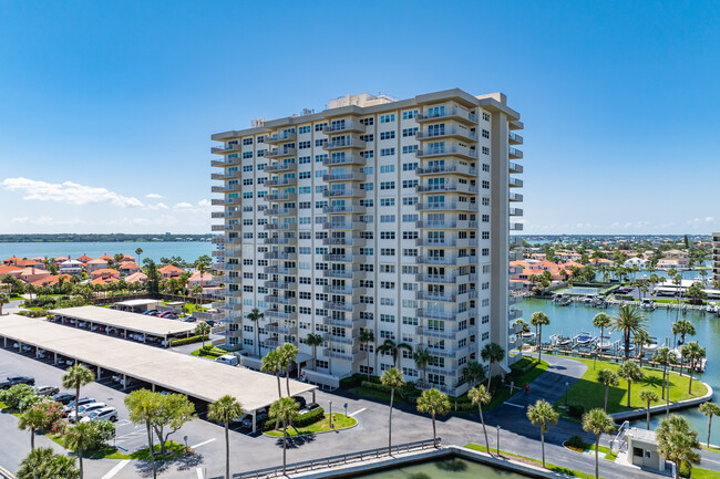 Isle of Sand Key in Clearwater, FL - Building Photo - Building Photo