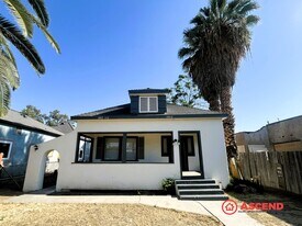 1802 Forrest St in Bakersfield, CA - Building Photo