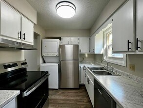 812 Villa Park Ct in Fort Wayne, IN - Building Photo - Building Photo