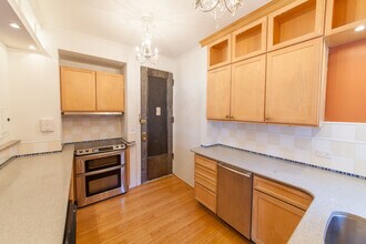 127 W 82 St in New York, NY - Building Photo - Building Photo