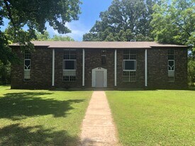 416 E K St in Russellville, AR - Building Photo