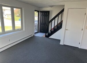 22-22 Pavilion Ct in Cranston, RI - Building Photo - Building Photo