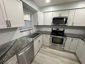 5205 Bayside Dr in Greenacres, FL - Building Photo - Building Photo