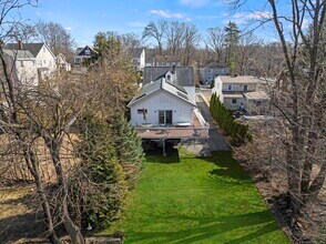 57 Forest Lawn Ave in Stamford, CT - Building Photo - Building Photo
