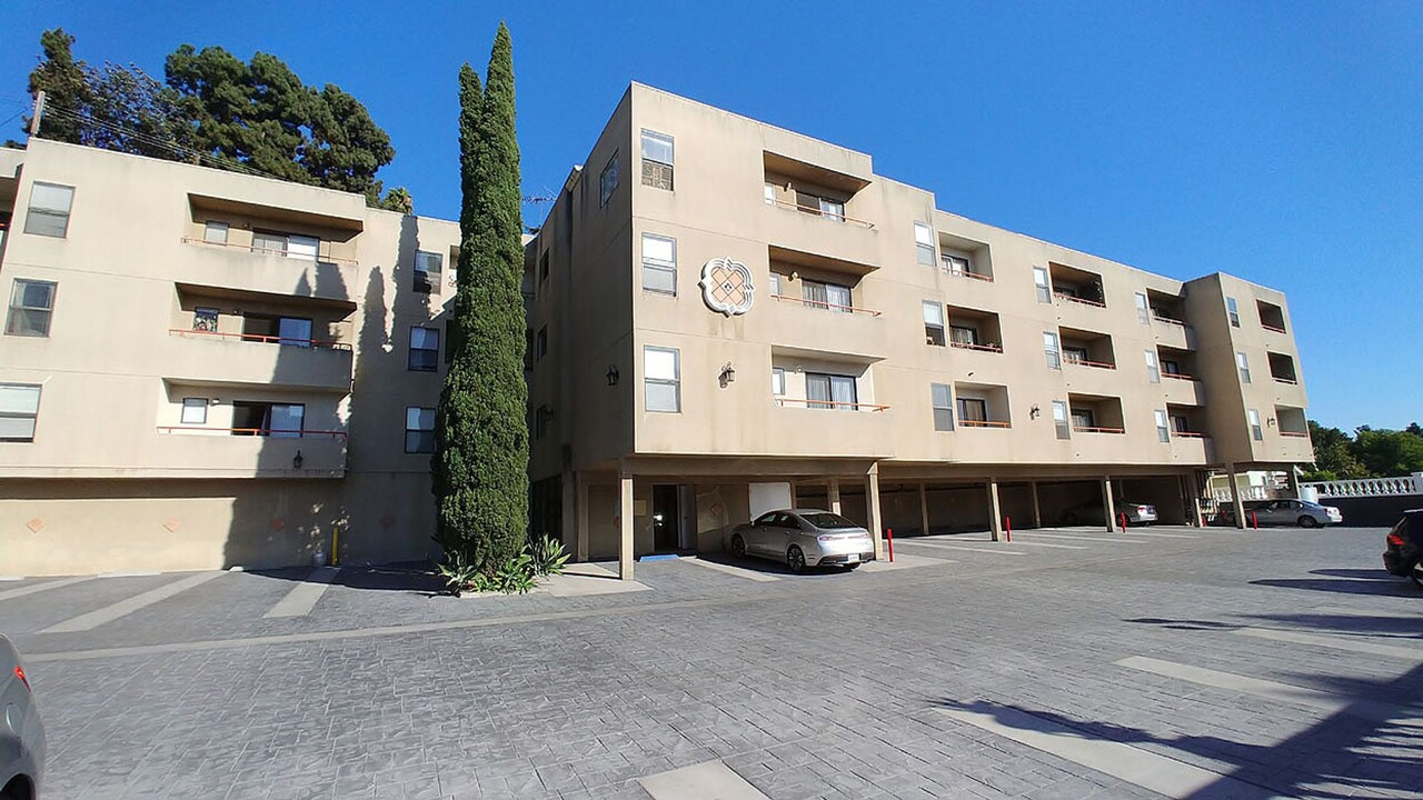 Carmel Heights in Los Angeles, CA - Foto de edificio