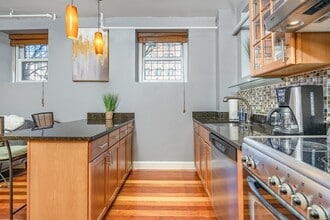 330 Dartmouth St, Unit B1 in Boston, MA - Foto de edificio - Building Photo