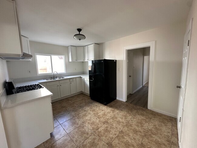 624 W 49th St in Los Angeles, CA - Foto de edificio - Building Photo