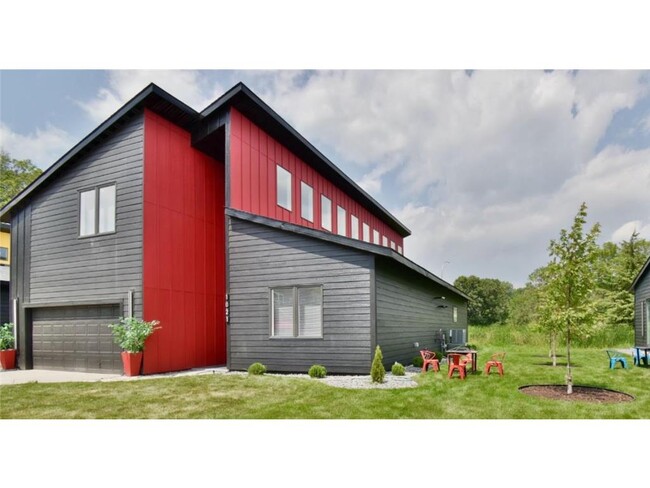 property at 1021 Gardner St E