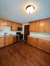 322 Millcreek Dr in Anderson, IN - Building Photo - Building Photo