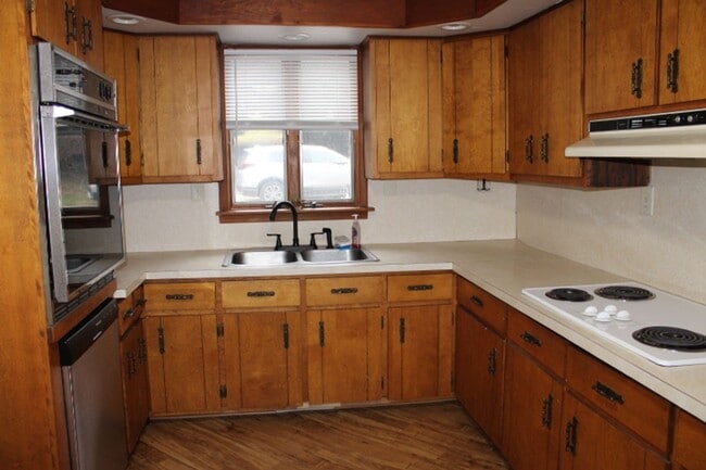 2456 Seven Valleys Rd in Seven Valleys, PA - Building Photo - Building Photo