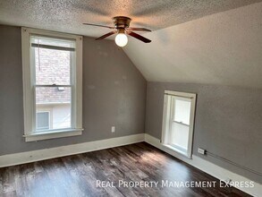 425-427 S Prairie Ave in Sioux Falls, SD - Building Photo - Building Photo