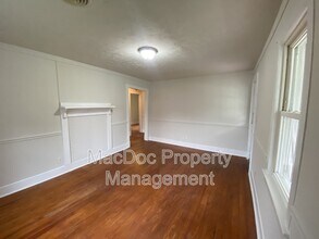 2312 Oak St in Fredericksburg, VA - Building Photo - Building Photo