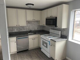 1112 George St in University City, MO - Building Photo