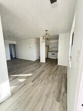 329 Geraldine Rd SE, Unit Apartment C in Rio Rancho, NM - Foto de edificio - Building Photo