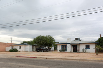 4640-4648 E Fairmount St in Tucson, AZ - Building Photo - Building Photo