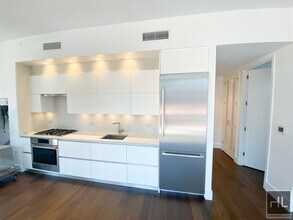 East 44th Street in New York, NY - Building Photo - Building Photo