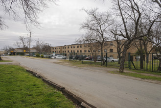 Fowler Christian Apartments in Dallas, TX - Building Photo - Building Photo