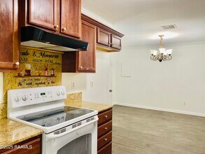 107 St Nicholas Dr in Lafayette, LA - Building Photo - Building Photo