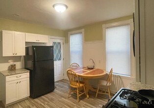 439 Winthrop St, Unit 1 in Winthrop, MA - Building Photo - Building Photo