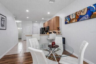 5014 White Sanderling Ct in Tampa, FL - Building Photo - Building Photo