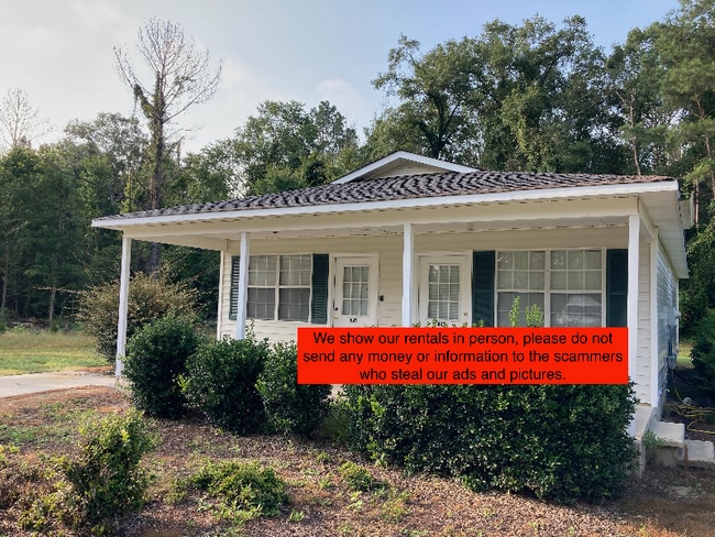 627 Windcrest Dr