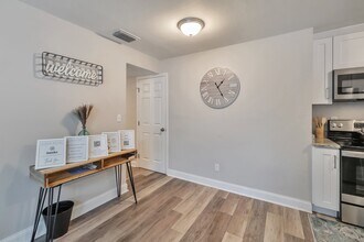 3202 E Jean St in Tampa, FL - Building Photo - Building Photo