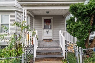 24 Weld Hill St, Unit 4 in Boston, MA - Building Photo - Building Photo