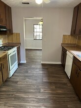 662 Stonehedge Dr in Stone Mountain, GA - Building Photo - Building Photo