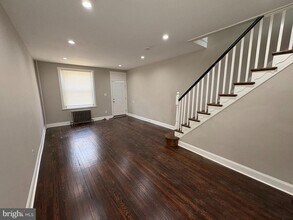 638 W Russell St in Philadelphia, PA - Building Photo - Building Photo