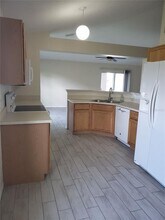 2735 Suncoast Lakes Blvd in Port Charlotte, FL - Foto de edificio - Building Photo