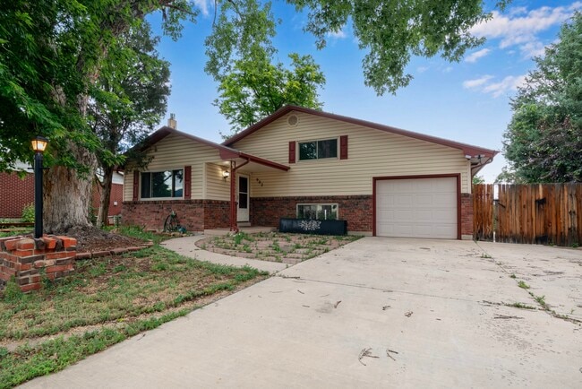 property at 902 Dunston St
