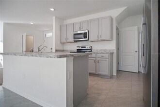 736 Brooklet Dr in Davenport, FL - Building Photo - Building Photo