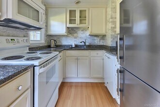 60 Mill St in Rhinebeck, NY - Building Photo - Building Photo