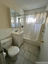 46 Allston St, Unit 3 in Boston, MA - Foto de edificio - Building Photo