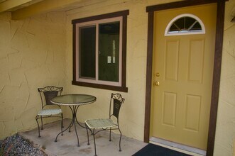 6186 Chia Ave in Twentynine Palms, CA - Building Photo - Building Photo