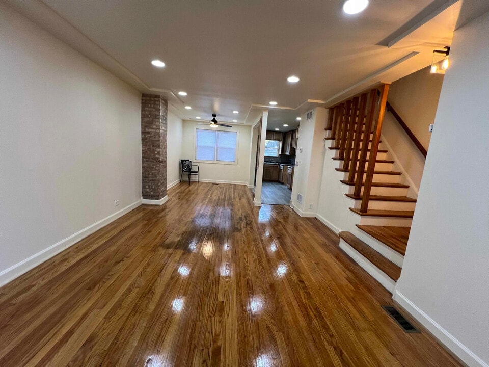 7250 S Euclid Ave in Chicago, IL - Building Photo