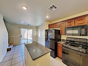 10819 Hawthorne Berry St in Las Vegas, NV - Building Photo - Building Photo