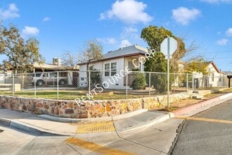 1040 Flora St in Barstow, CA - Building Photo - Building Photo