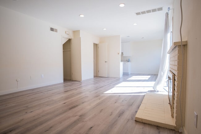2909 Elgin Dr, Unit B in Riverside, CA - Building Photo - Building Photo