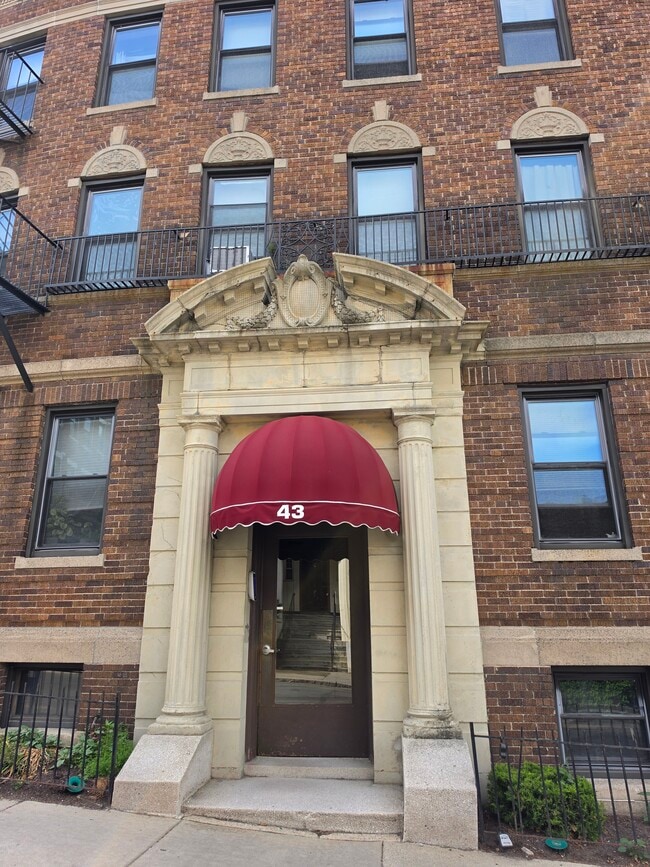 43 Glenville Ave, Unit 43 Glenville Ave Unit 5
