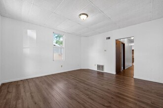 1111 Ln Salle St, Unit 813 in Swansea, IL - Building Photo - Building Photo