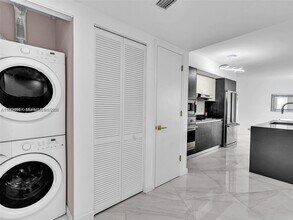 9821 E Bay Harbor Dr in Bay Harbor Islands, FL - Building Photo - Building Photo