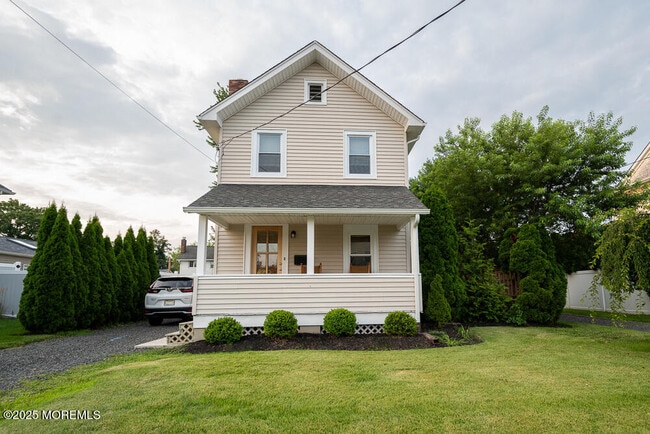 property at 610 Ocean Rd