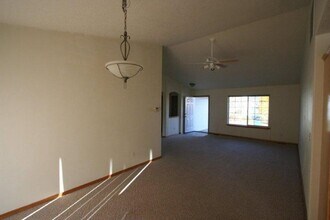 240 W Pawnee Dr in Post Falls, ID - Building Photo - Building Photo