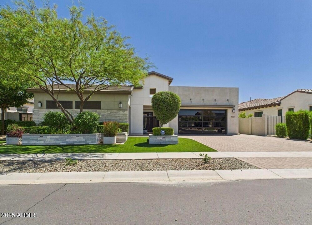 4571 S Pinaleno Dr in Chandler, AZ - Building Photo