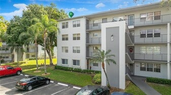 13250 SW 4th Ct in Pembroke Pines, FL - Building Photo