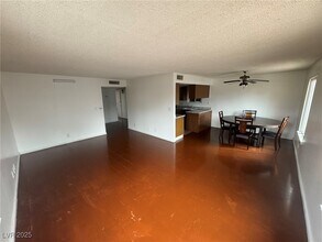 3520 Cambridge St in Las Vegas, NV - Building Photo - Building Photo