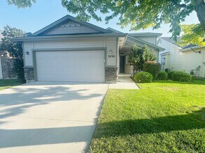 3036 W Sheryl Dr in Meridian, ID - Building Photo - Building Photo